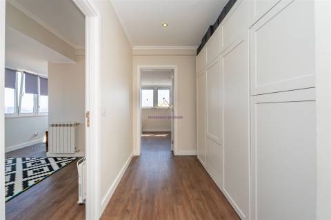 Penthouse única em Benfica - vistas 360º