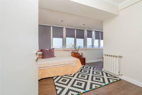 Penthouse única em Benfica - vistas 360º