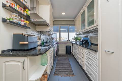 Penthouse única em Benfica - vistas 360º