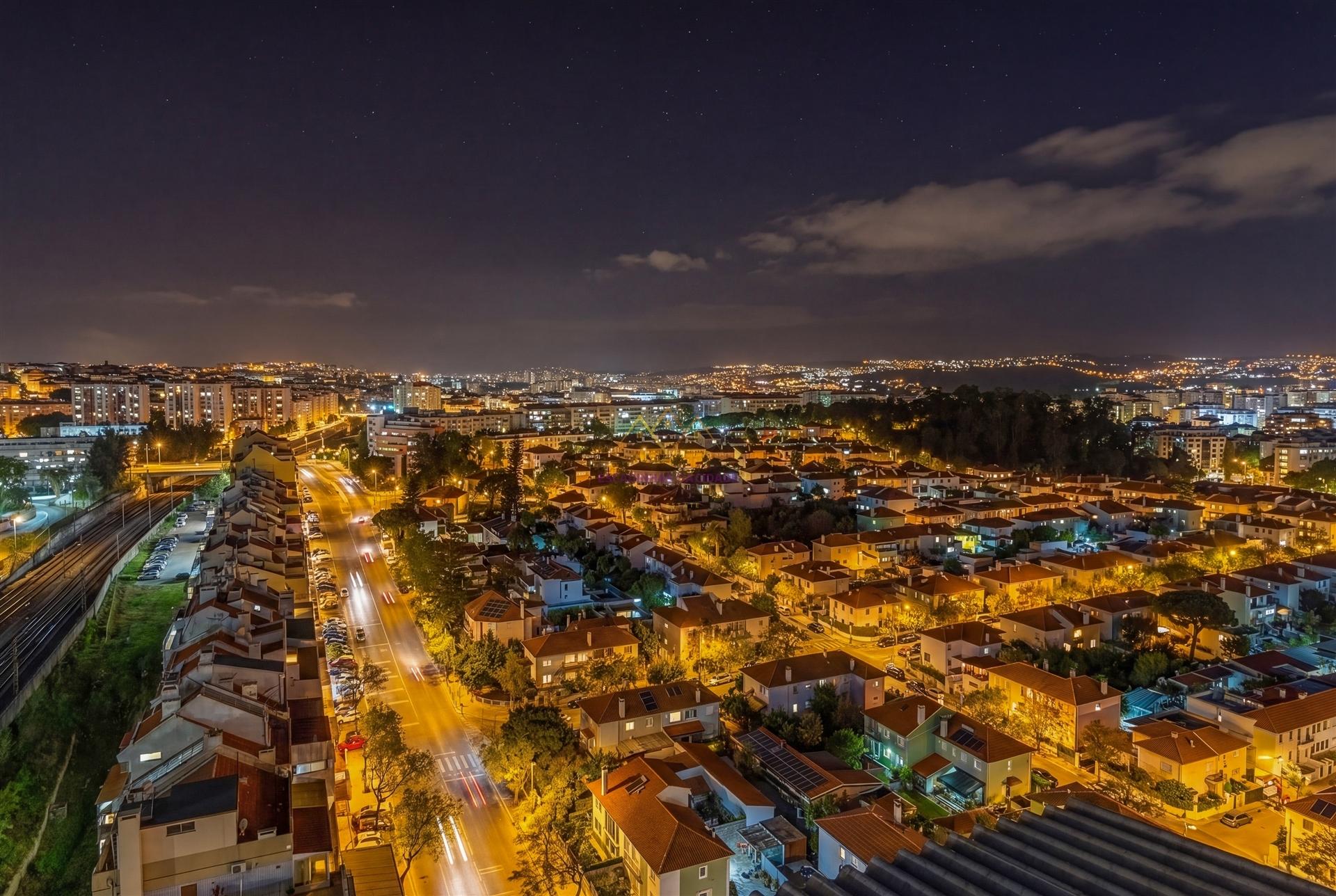 Penthouse única em Benfica - vistas 360º