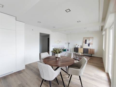 T3 de charme totalmente remodelado com Vista para Monsanto e Mata de  Benfica