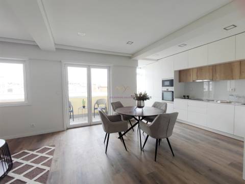 T3 de charme totalmente remodelado com Vista para Monsanto e Mata de  Benfica