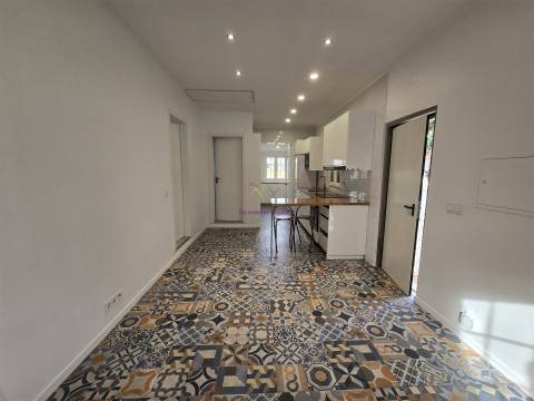 Moradia T1 para Arrendamento na Ribeira de Sintra