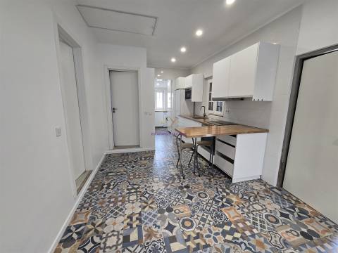 Moradia T1 para Arrendamento na Ribeira de Sintra