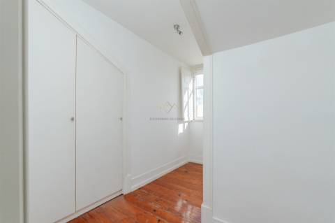 Charme na Lapa – T2+2 com Espaços Flexíveis e Vista Rio