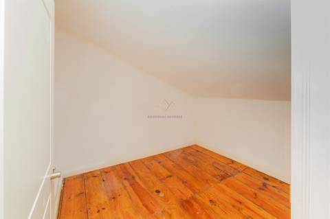 Charme na Lapa – T2+2 com Espaços Flexíveis e Vista Rio