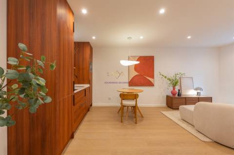 T1 na Ajuda junto ao Palácio