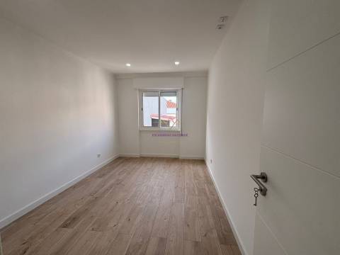 T2+1 Odivelas Remodelado