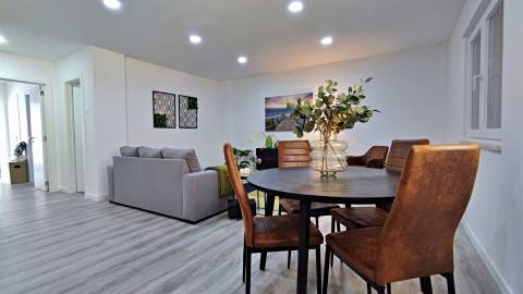 T3 de charme totalmente remodelado com Vista para Monsanto e Mata de  Benfica