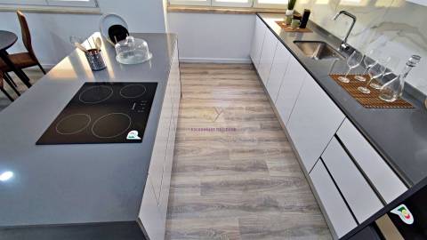 T3 de charme totalmente remodelado com Vista para Monsanto e Mata de  Benfica