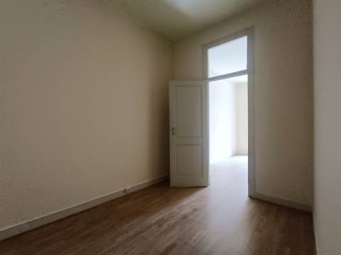 Apartamento T3 usado no centro Lisboa