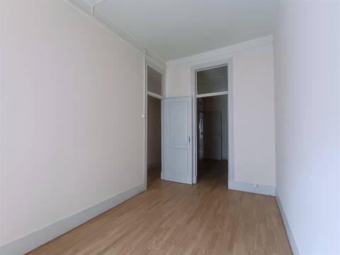 Apartamento T3 usado no centro Lisboa
