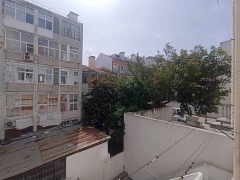 Apartamento T3 usado no centro Lisboa