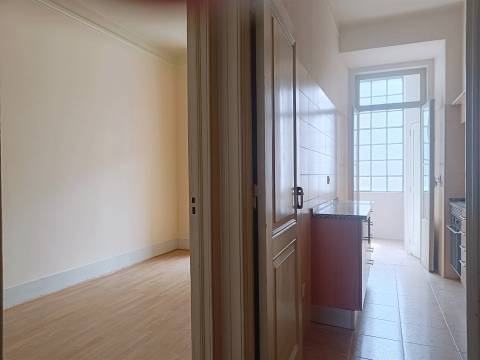 Apartamento T3 usado no centro Lisboa