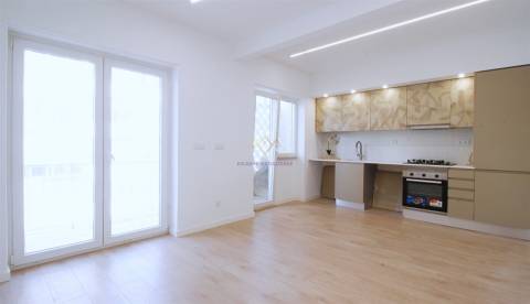 Apartamento T2+1 Venda em Venteira,Amadora