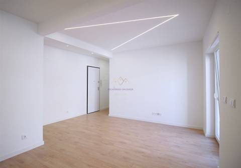 Apartamento T2+1 Venda em Venteira,Amadora