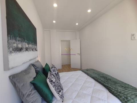 Apartamento T3 remodelado, mobilado e equipado, na melhor localização de Benfica