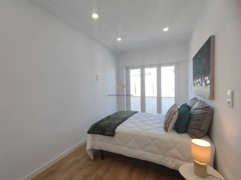 Apartamento T3 remodelado, mobilado e equipado, na melhor localização de Benfica