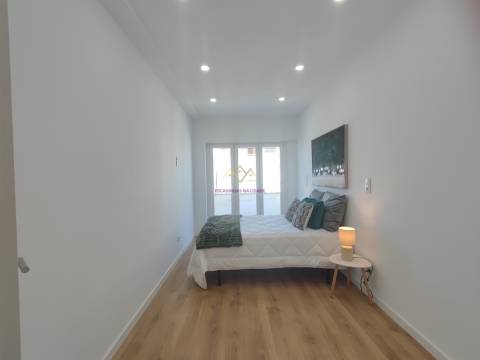 Apartamento T3 remodelado, mobilado e equipado, na melhor localização de Benfica
