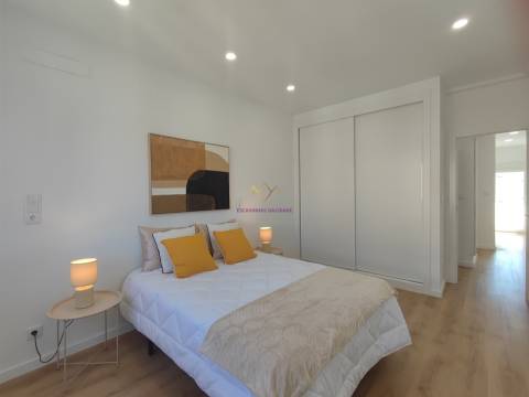Apartamento T3 remodelado, mobilado e equipado, na melhor localização de Benfica