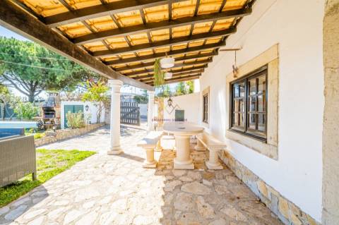 Moradia com piscina em Sesimbra - Zambujal de Cima
