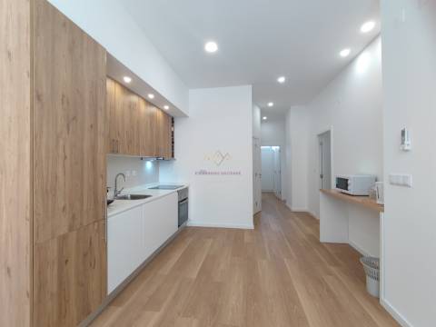 Loja transformada em T3 remodelada Codivel Odivelas