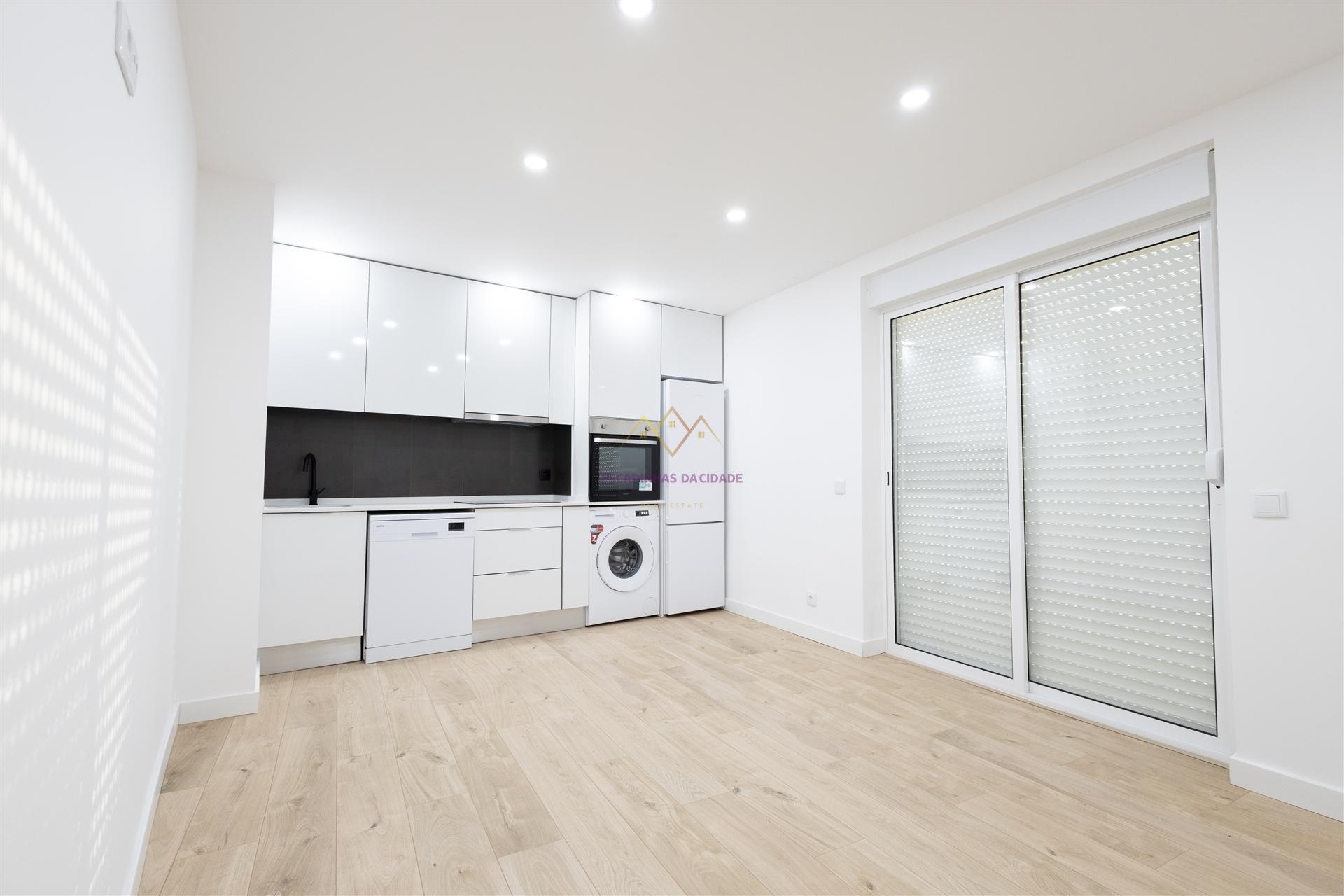 T2+1 Remodelado em Alverca