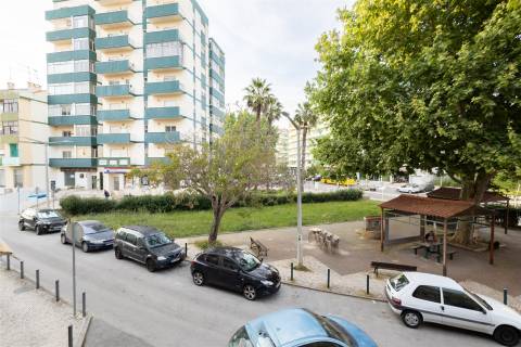 T2+1 Remodelado em Alverca