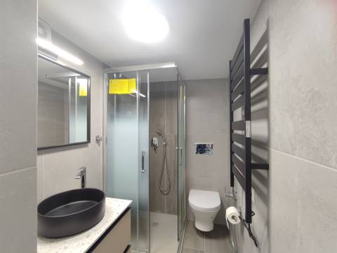 Loja transformada em T3 remodelado Odivelas