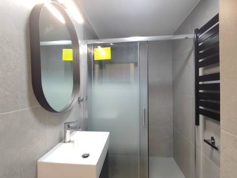 Loja transformada em T3 remodelado Odivelas