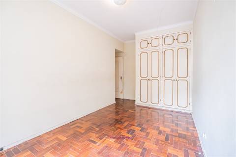 T3 com 2 Salas: o espaço ideal para a sua família crescer com conforto e conveniência