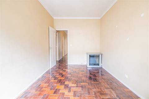 T3 com 2 Salas: o espaço ideal para a sua família crescer com conforto e conveniência