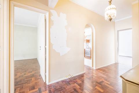 T3 com 2 Salas: o espaço ideal para a sua família crescer com conforto e conveniência