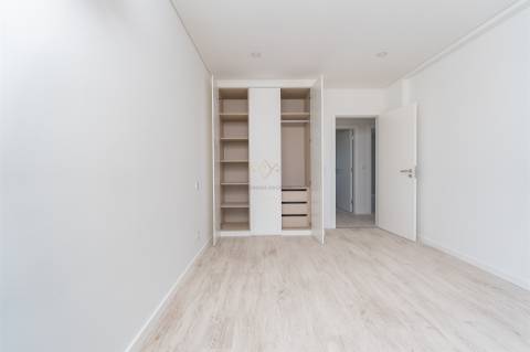 Exclusivo T1+1 Duplex com 2 Terraços, Churrasqueira e Open Space de 30 m2