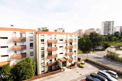 T3+1 Santo António dos Cavaleiros