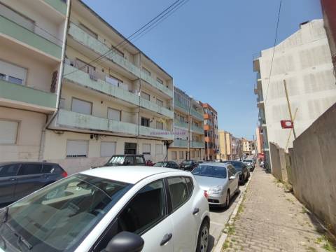 T3 Transformado em T4 Duplex | Espaçoso, Luminoso e com Grande Potencial