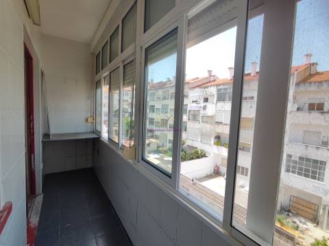 T3 Transformado em T4 Duplex | Espaçoso, Luminoso e com Grande Potencial