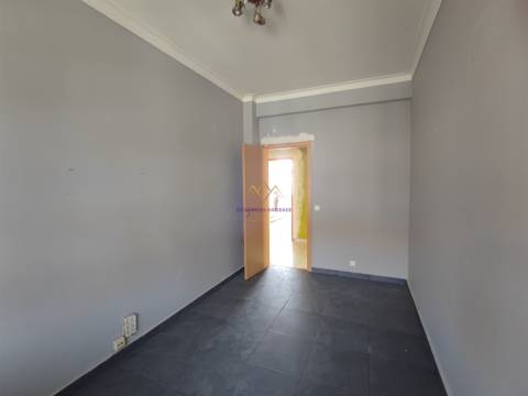 T3 Transformado em T4 Duplex | Espaçoso, Luminoso e com Grande Potencial