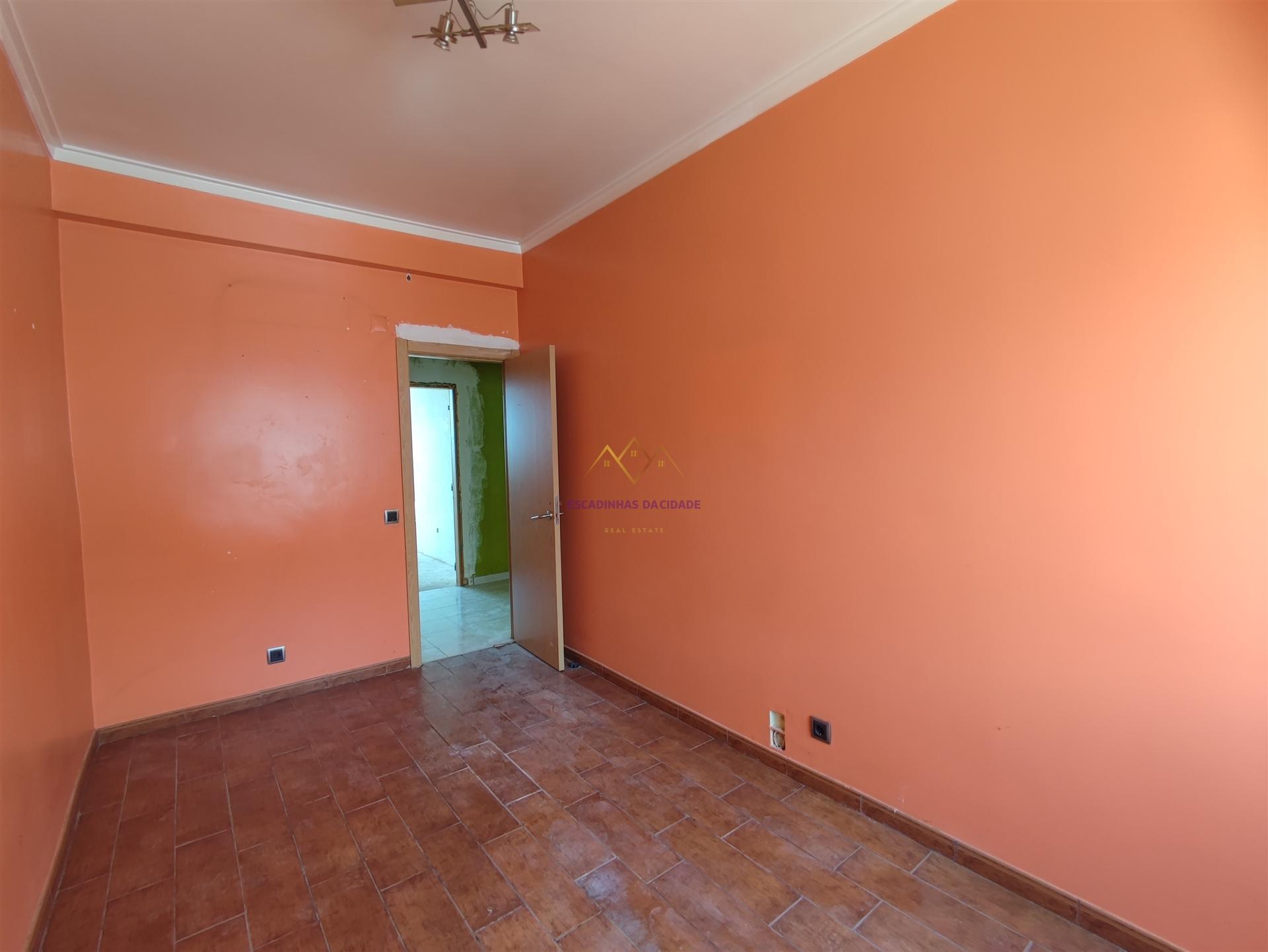 T3 Transformado em T4 Duplex | Espaçoso, Luminoso e com Grande Potencial