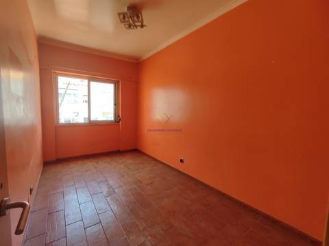 T3 Transformado em T4 Duplex | Espaçoso, Luminoso e com Grande Potencial
