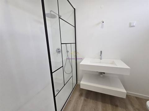 Moradia no Resort Bom Sucesso com Piscina e jardim privativo