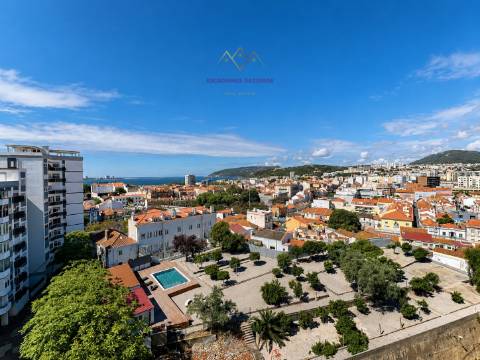 Cobertura T2 para Venda em Aranguês, Setúbal