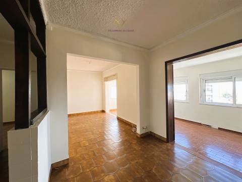 Cobertura T2 para Venda em Aranguês, Setúbal