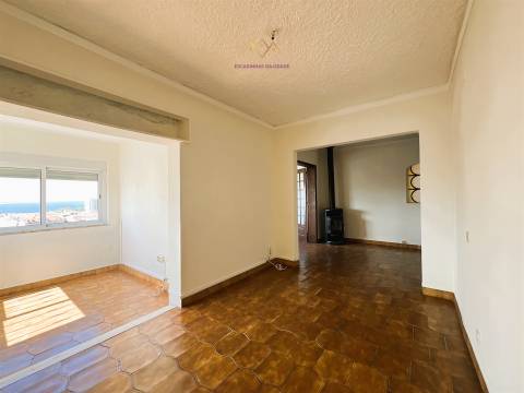 Cobertura T2 para Venda em Aranguês, Setúbal