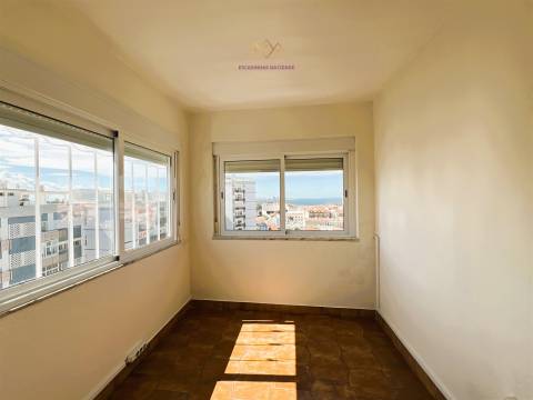 Cobertura T2 para Venda em Aranguês, Setúbal