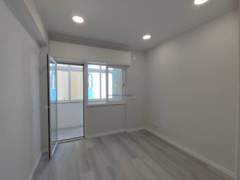 Apartamento T1 Venda em Venteira,Amadora