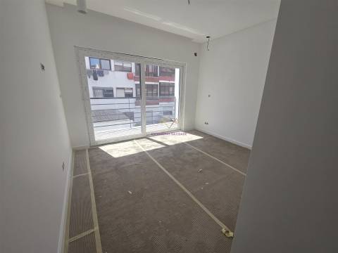 Moradia T3 com Piscina em Alcabideche