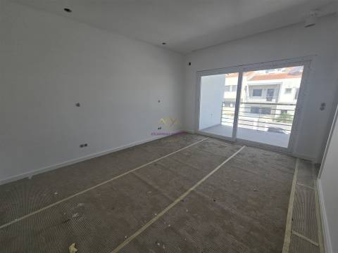 Moradia T3 com Piscina em Alcabideche
