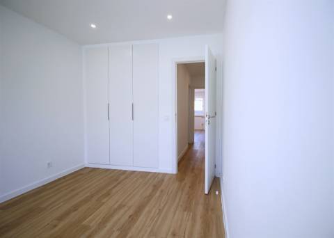 Apartamento T3 Totalmente Remodelado Open Space Excelente Luminosidade