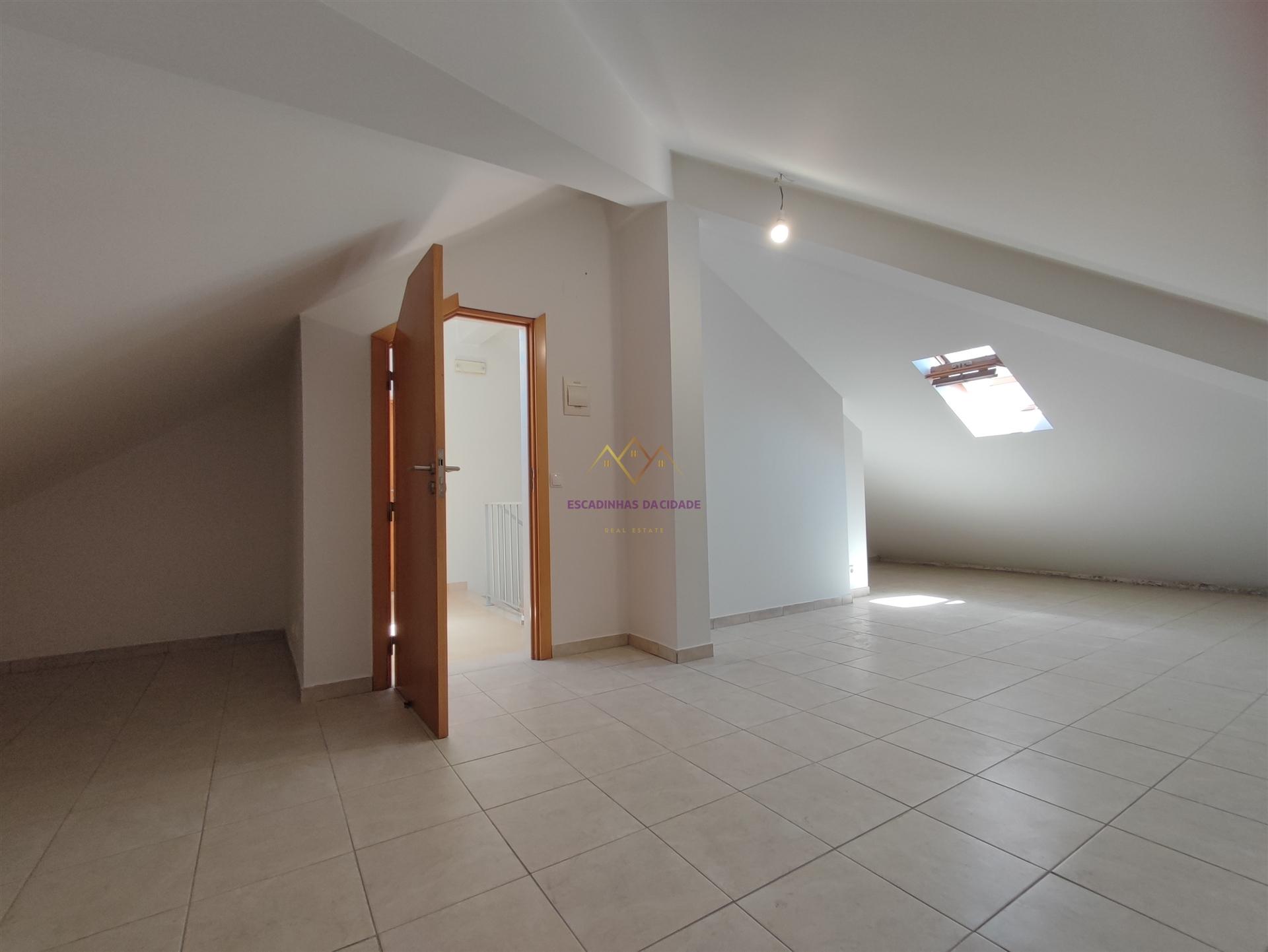 Apartamento T2 com sótão de 69 m² no centro de Marinhais – Excelente oportunidade de compra